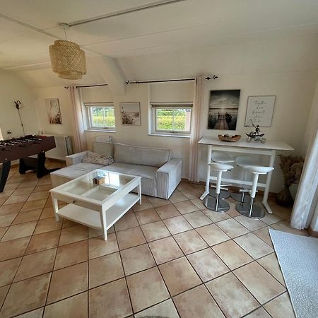 Freistehendes Ferienhaus Am See Naehe Roermond Heel エクステリア 写真